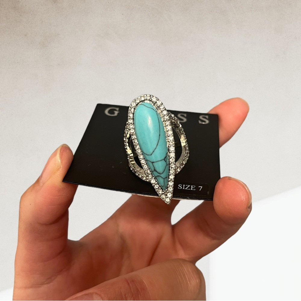 New Guess Women’s Fashion Ring Size 7 Turquoise Silver Gemstones